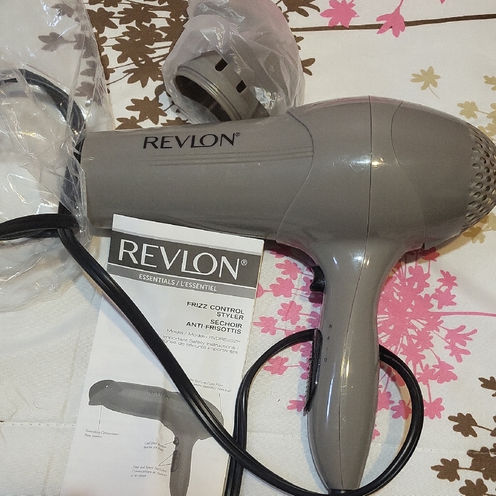 Revlon Essentials Gray Hair Dryer